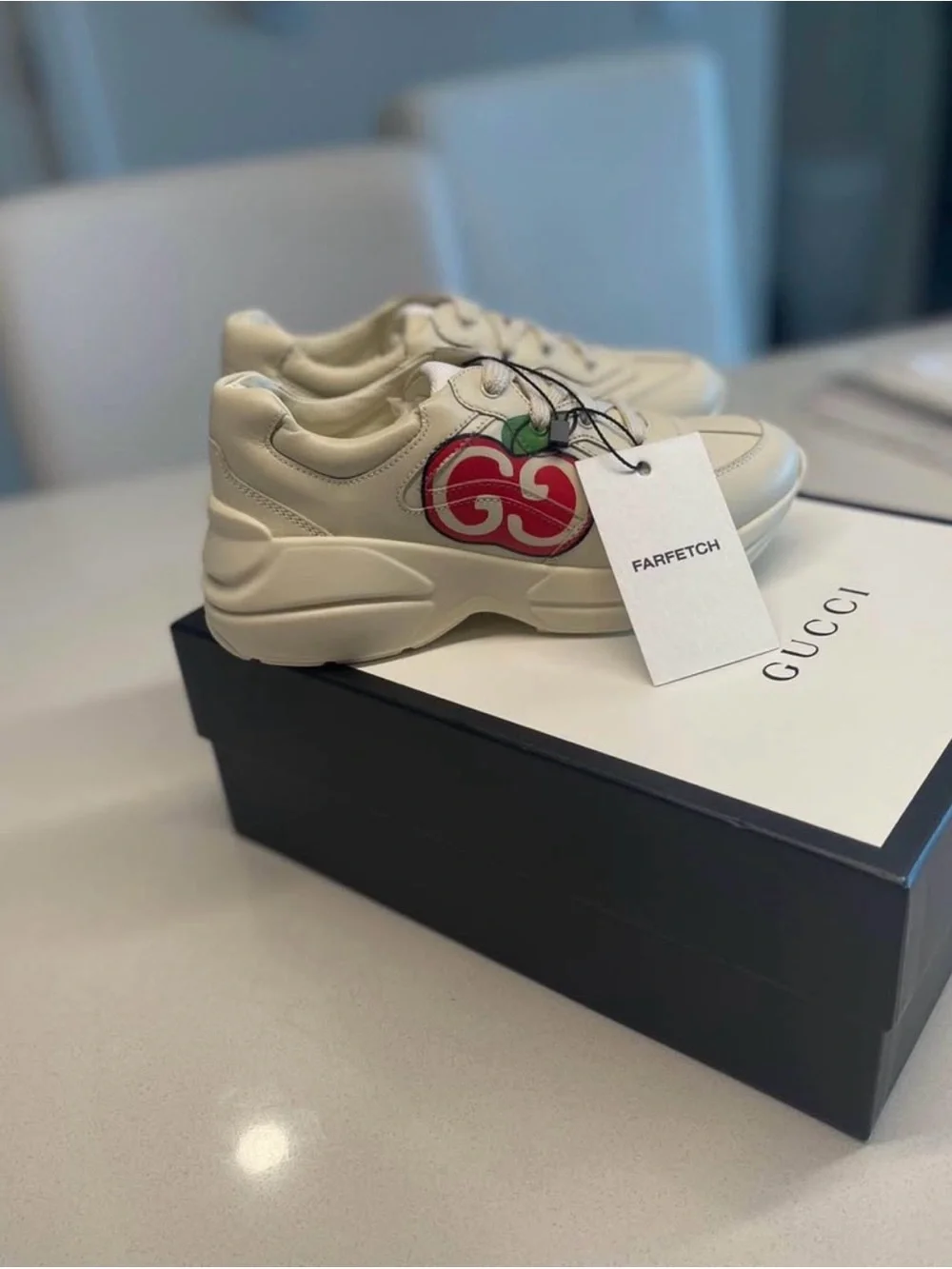 Gucci Cream Leather Kids Sneakers with Red Apple Logo
